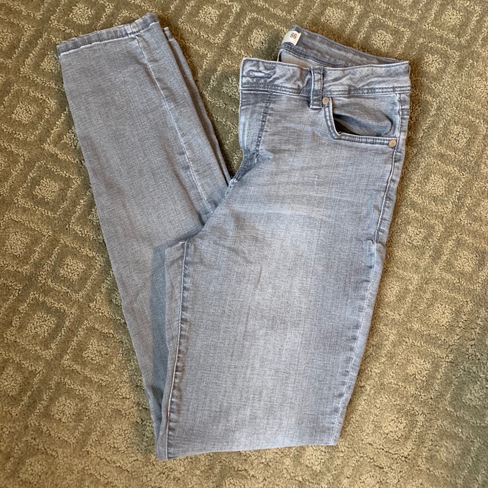 Route 66 Soft stretchy gray jeans Women’s size 28